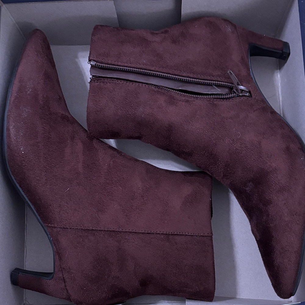 Universal Thread Rich Brown Ankle Booties